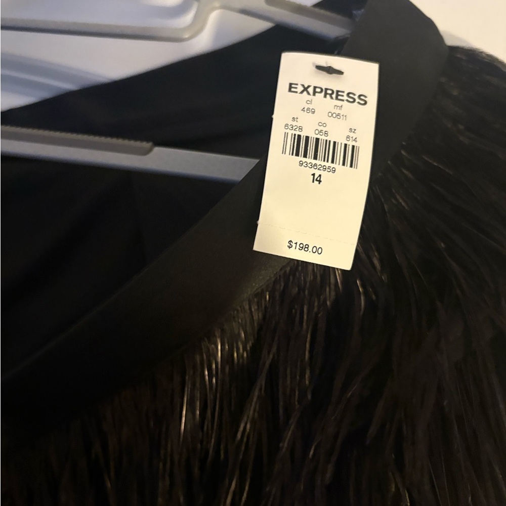 Express Black Feathered Skirt New - Picture 3 of 7